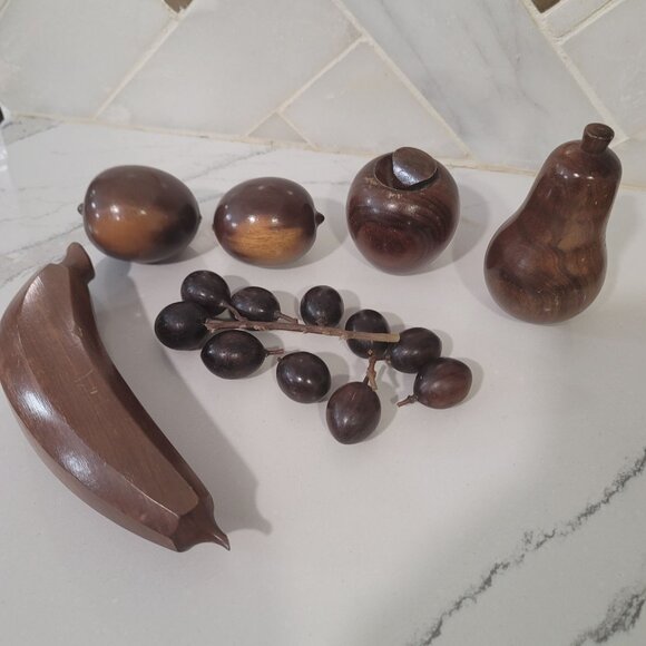 Vintage Hand-Carved Wooden Fruit Set - Banana Grapes Pear Apple - Picture 2 of 13